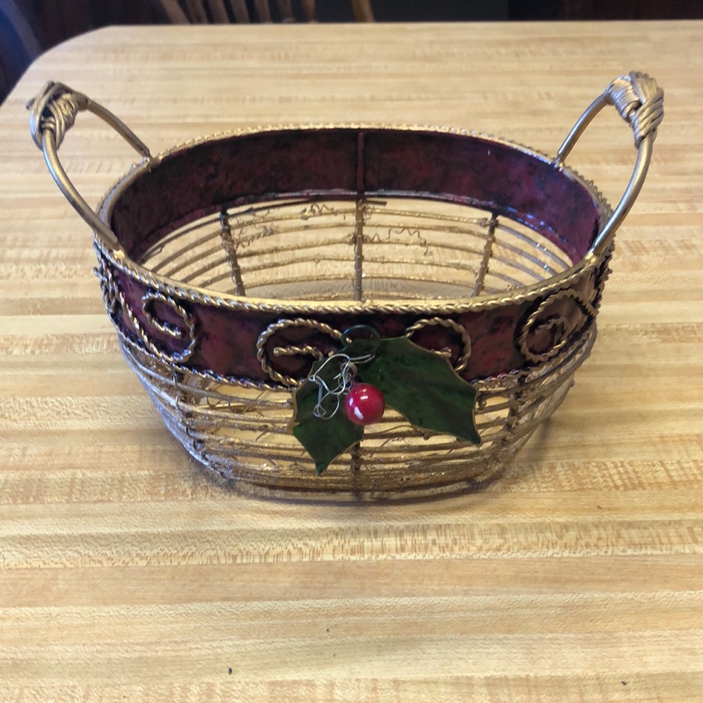 Mistletoe Christmas Metal Wire Basket with handles 9 inches x 4 inches x 7inches